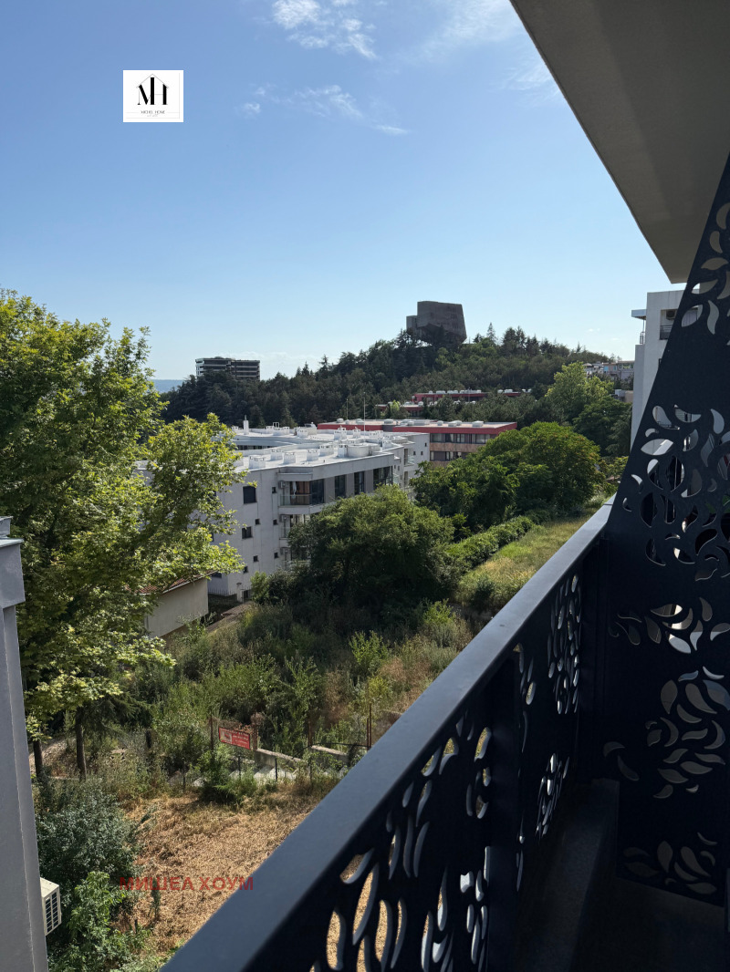 Продава  3-стаен, град Варна, Бриз •  170 000 EUR • ID 63533336 — holmes.bg - [1] 