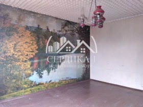 Продажба на етажи от къща в град Кюстендил - изображение 1 