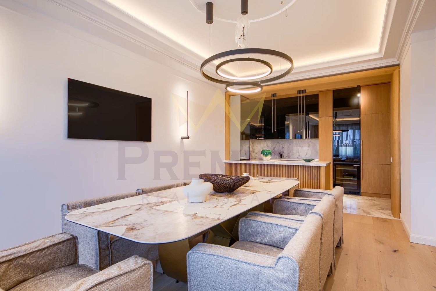 Продава МНОГОСТАЕН, гр. София, Център, снимка 2 - Апартаменти - 54054708