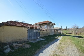 Продажба на имоти в с. Риш, област Шумен - изображение 1 