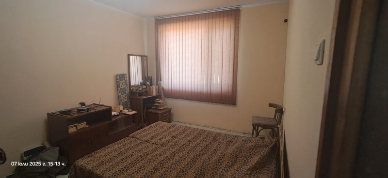 Продава  2-стаен област Пловдив , гр. Карлово , 72 кв.м | 49030997 - изображение [2]