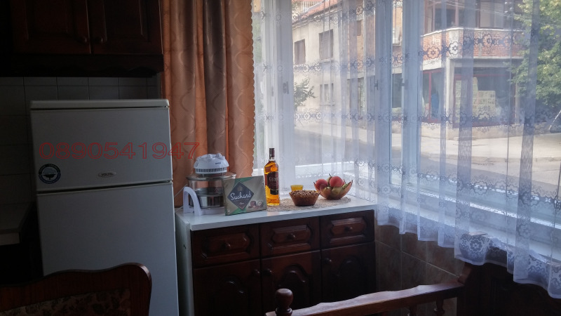 Продава ЕТАЖ ОТ КЪЩА, гр. Хасково, Център, снимка 12 - Етаж от къща - 52902849