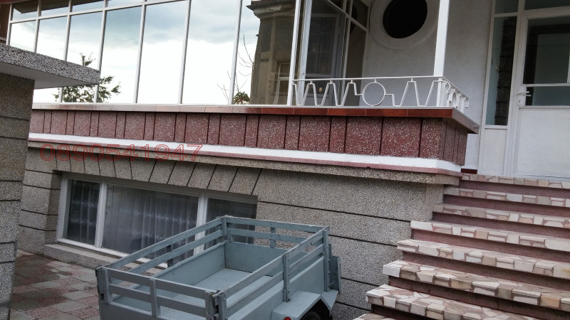 Продава ЕТАЖ ОТ КЪЩА, гр. Хасково, Център, снимка 14 - Етаж от къща - 52902849