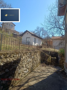 House Zemen, region Pernik 5