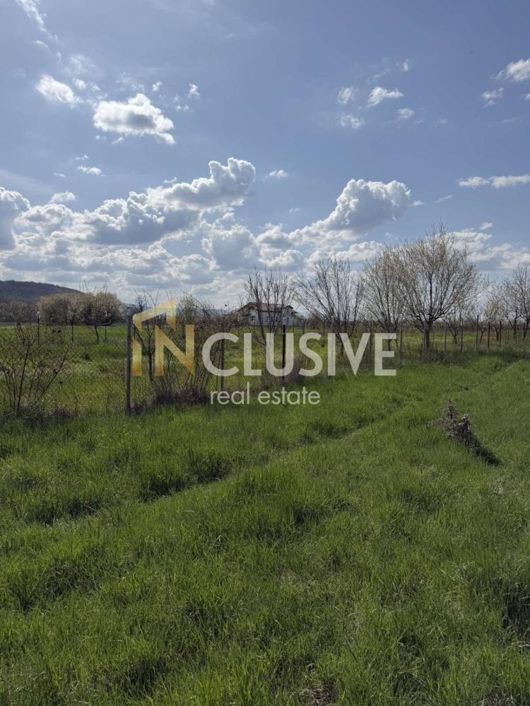 Продава ПАРЦЕЛ, с. Караполци, област София област