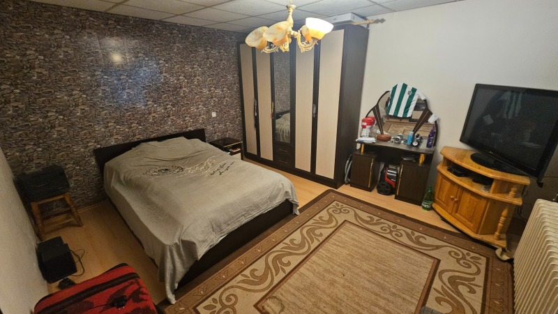Продава КЪЩА в град Разград, Бели Лом - 152 кв.м / 255 645.94 € » 500 000 лв., РОС -НЕДВИЖИМИ ИМОТИ
