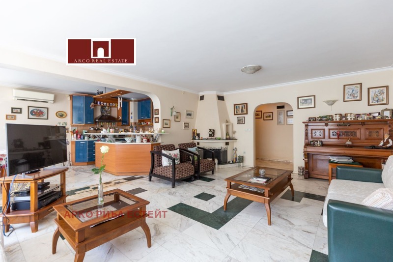 Na prodej  3 ložnice Sofia , Belite brezi , 175 m2 | 37552876
