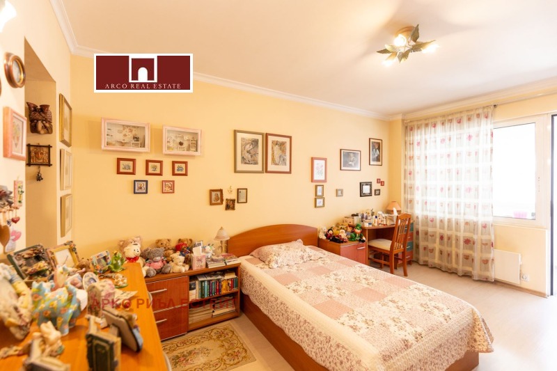 Na prodej  3 ložnice Sofia , Belite brezi , 175 m2 | 37552876 - obraz [12]