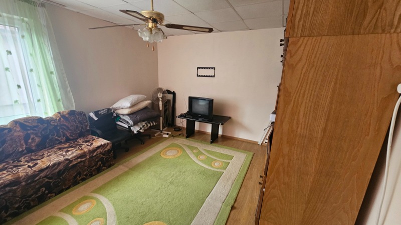 Продава КЪЩА, гр. Разград, Бели Лом, снимка 3 - Къщи - 52520807