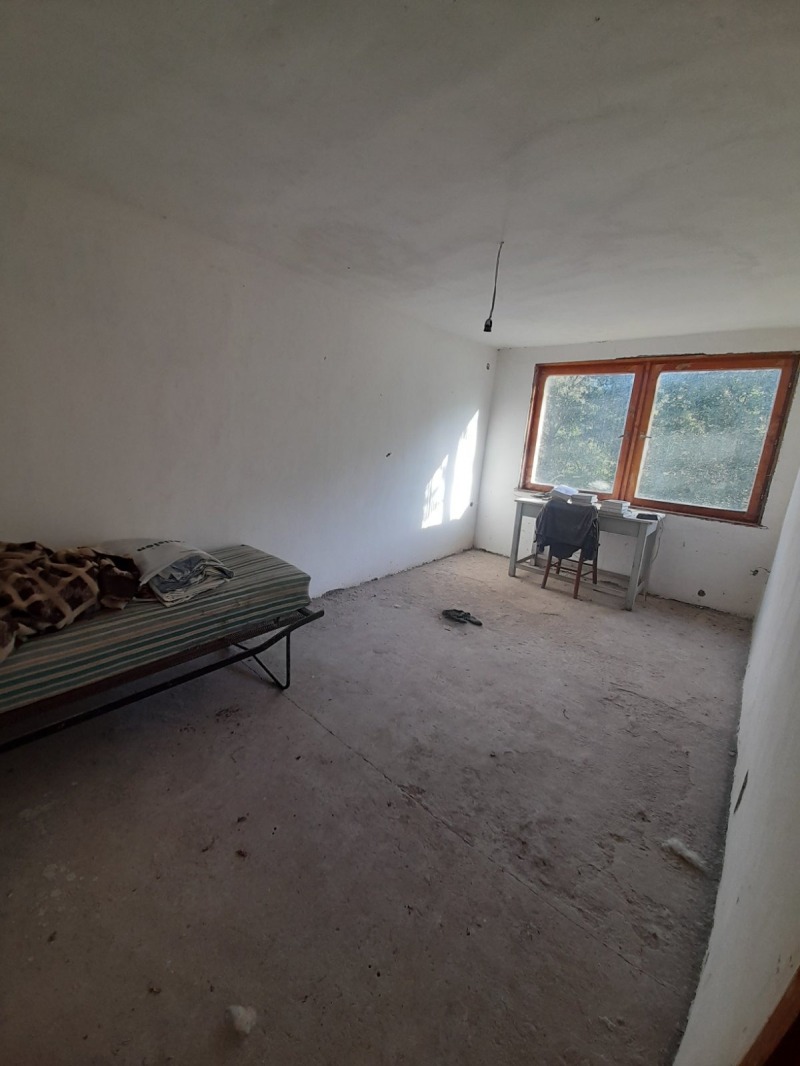 Продава КЪЩА, с. Искрец, област София област, снимка 5 - Къщи - 52874770