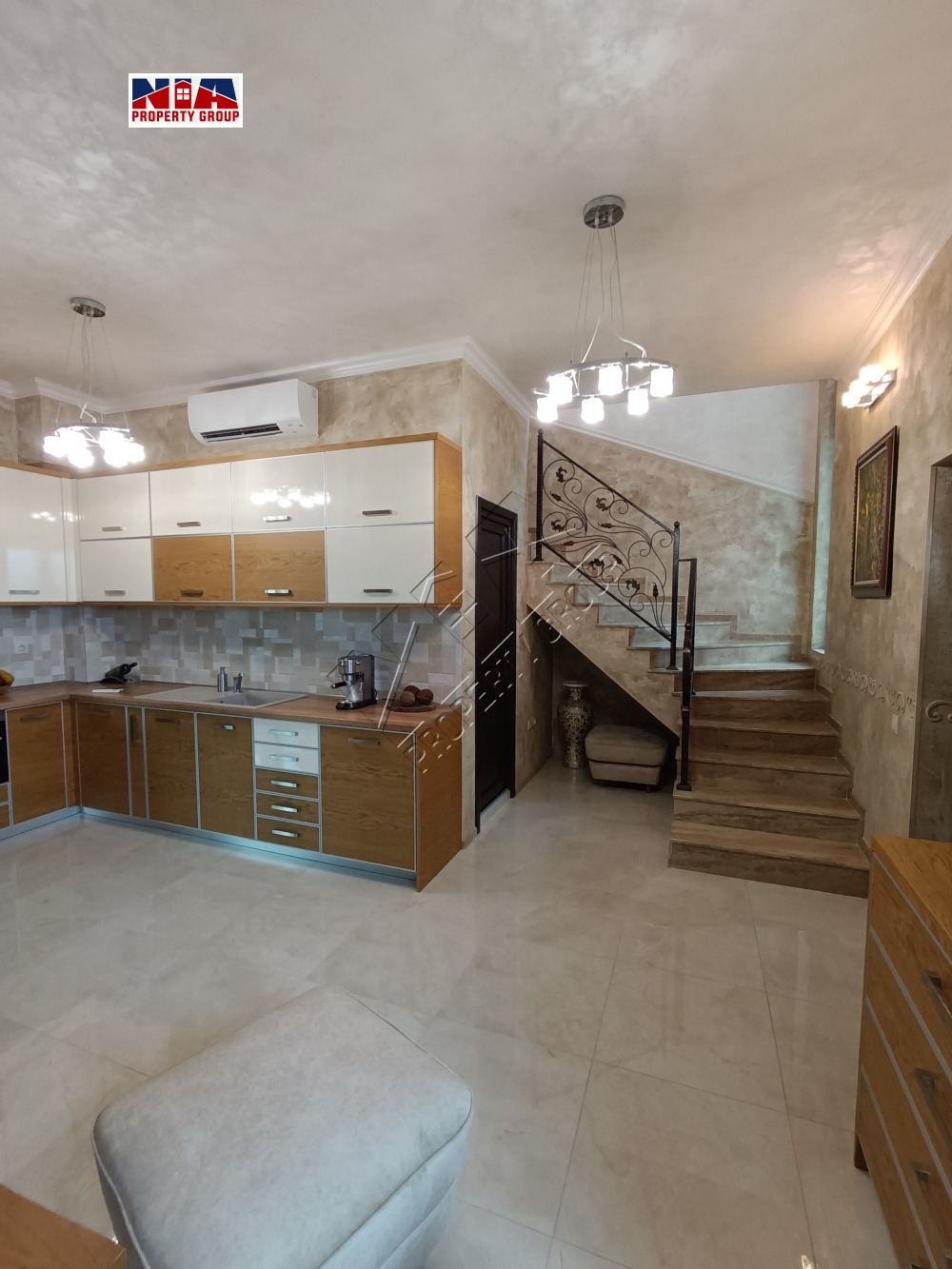Продава КЪЩА, гр. Поморие, област Бургас, снимка 8 - Къщи - 55555841