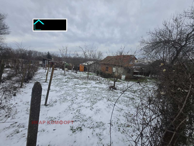 Продава ВИЛА, гр. Русе, в.з. Кръста