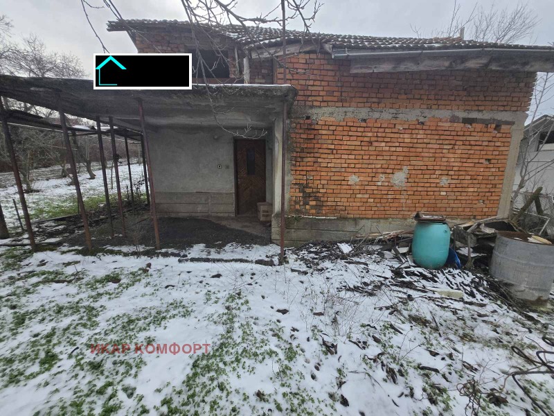 Продава ВИЛА, гр. Русе, в.з. Кръста, снимка 2 - Вили - 53154713