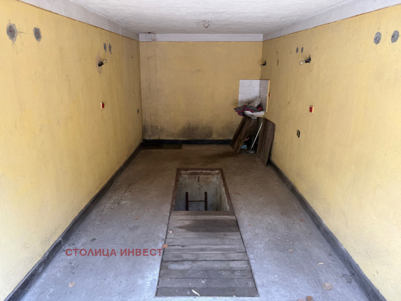 À venda  Garagem Ruse , Rodina 2 , 18 m² | 73142581