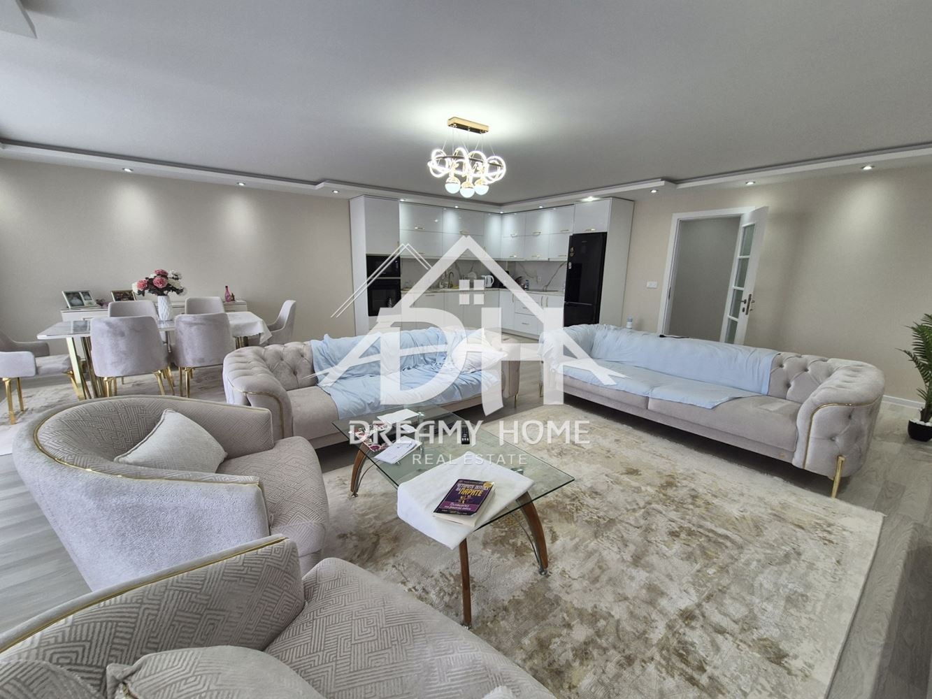 Продава МНОГОСТАЕН, гр. Кърджали, Център, снимка 2 - Апартаменти - 55349657