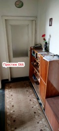 Продава 3-СТАЕН, гр. Шумен, Център, снимка 2