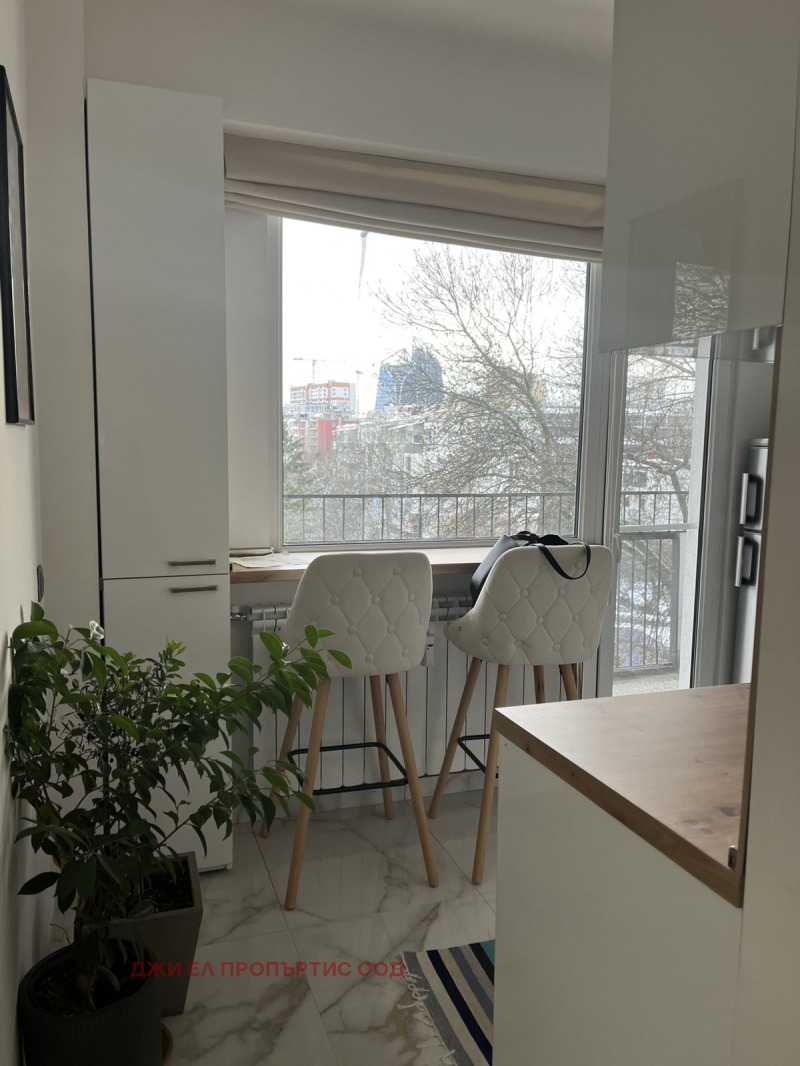 Продава 2-СТАЕН, гр. София, Изток, снимка 3 - Апартаменти - 53042078