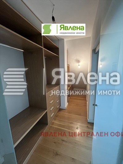 Продава МНОГОСТАЕН, гр. София, Център, снимка 11 - Aпартаменти - 48371851