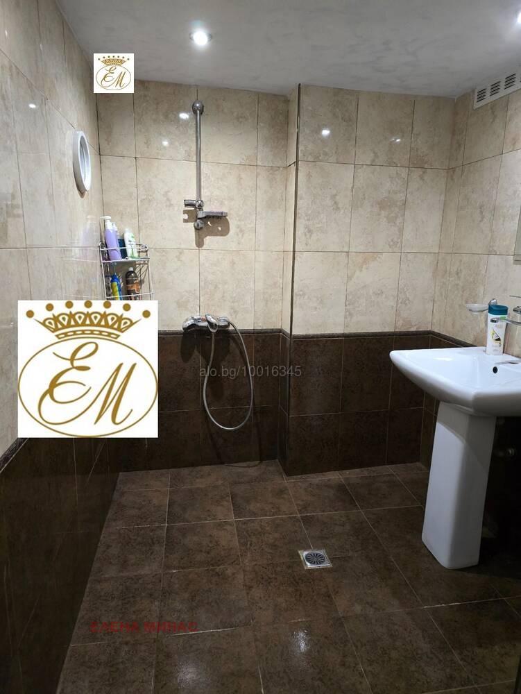 Продава ЕТАЖ ОТ КЪЩА, гр. Шумен, Център, снимка 4 - Етаж от къща - 53098137