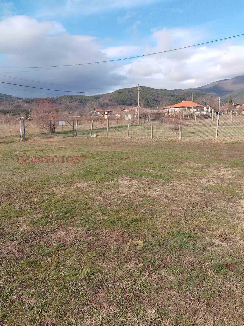 Продава ВИЛА, с. Конаре, област Стара Загора, снимка 2 - Вили - 52784505