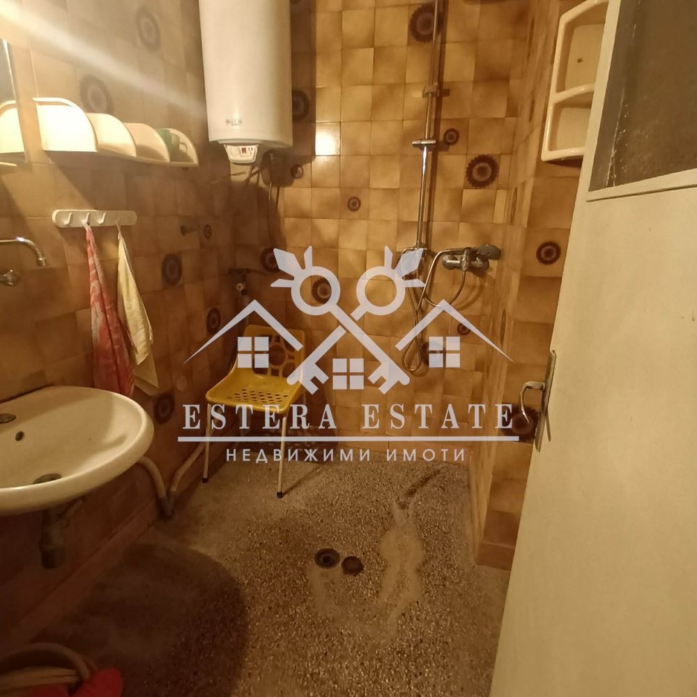 Продава 3-СТАЕН, гр. Шумен, Център, снимка 6 - Апартаменти - 54200275