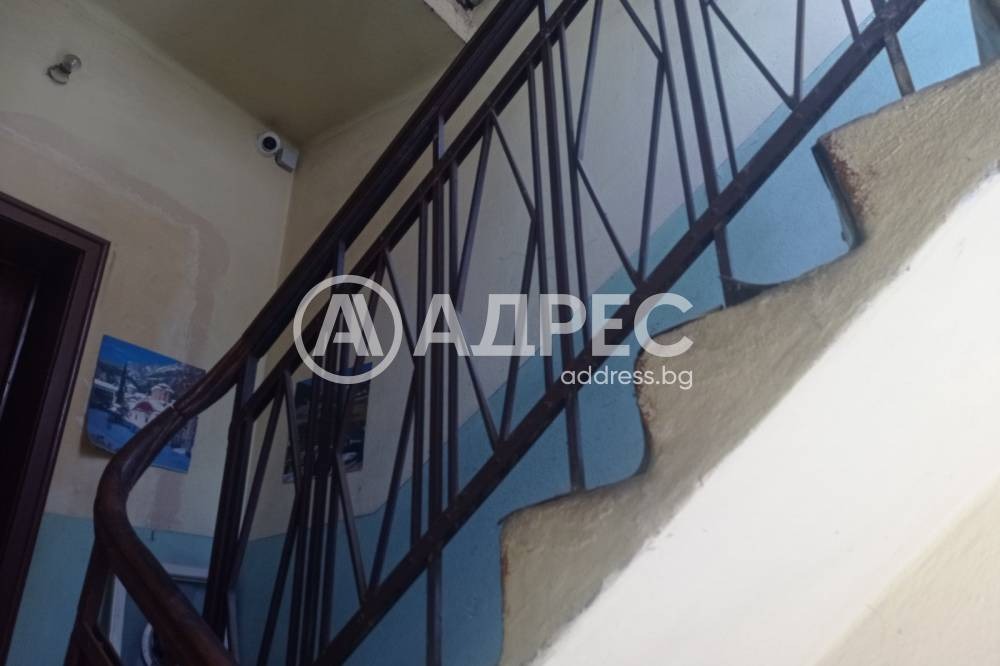 Продава ЕТАЖ ОТ КЪЩА, гр. София, Център, снимка 6 - Етаж от къща - 55174799