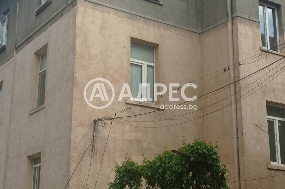 Продава ЕТАЖ ОТ КЪЩА, гр. София, Център, снимка 2 - Етаж от къща - 55174799