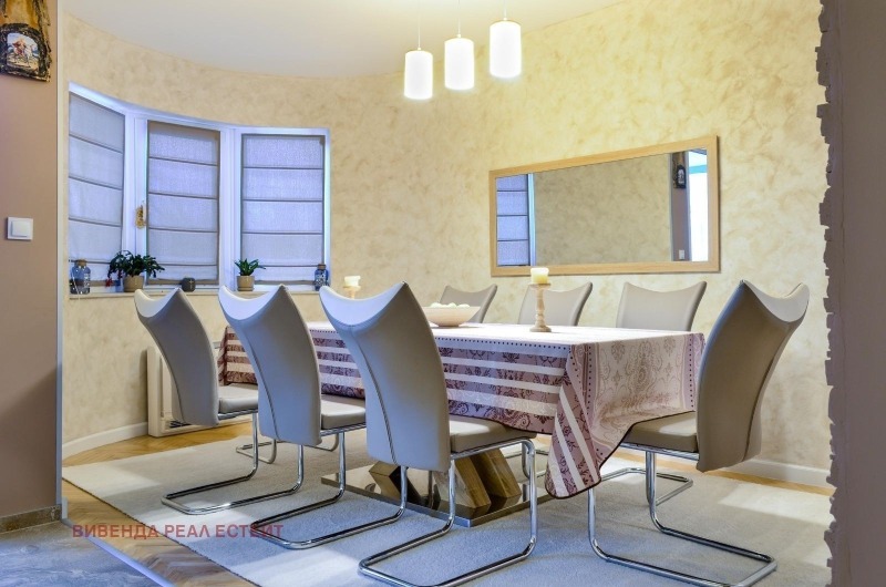 Продава 3-СТАЕН, град Плевен, 9-ти квартал • 203000 € / 397033.49 лв. • 92478742 1