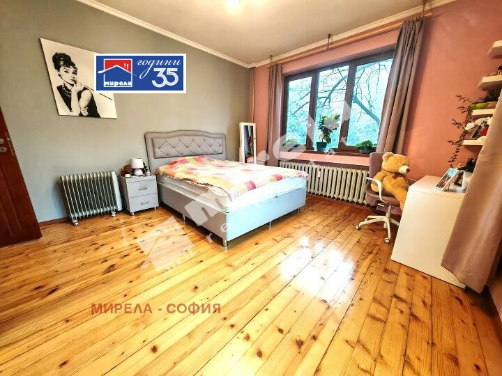 Продава 4-СТАЕН, гр. София, Изток, снимка 4 - Апартаменти - 54108437