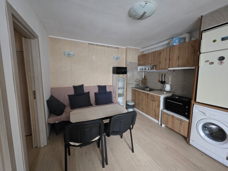 Продава ЕТАЖ ОТ КЪЩА, гр. Шумен, Център