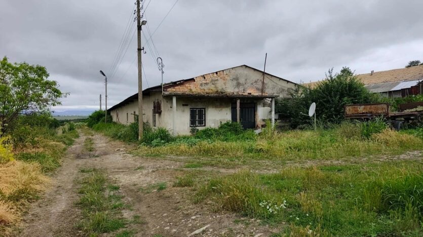 Продава ПРОМ. ПОМЕЩЕНИЕ, с. Манастирци, област Разград, снимка 2 - Производствени сгради - 56197411
