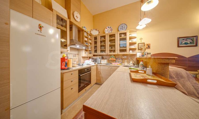 Продава 2-СТАЕН, гр. София, Център, снимка 2 - Апартаменти - 50687590