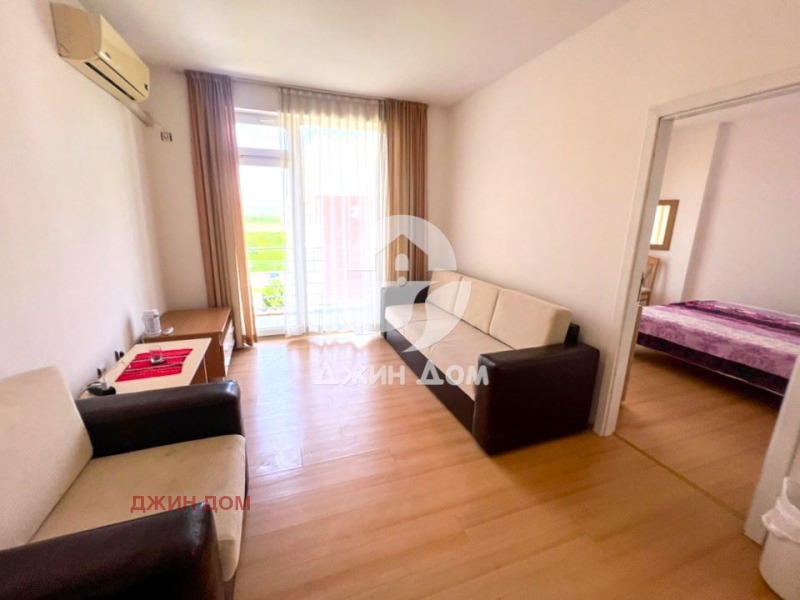 À venda  2 quartos região Burgas , k.k. Slantchev briag , 68 m² | 77677905 - imagem [2]