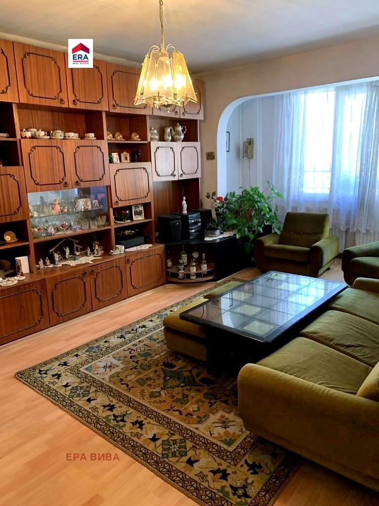 Продава 3-СТАЕН, гр. София, Сердика