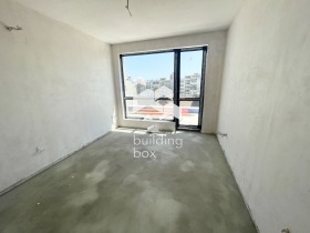 Продава 3-стаен град Варна Левски 1 - [1] 