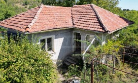 House Apriltsi, region Lovech 1