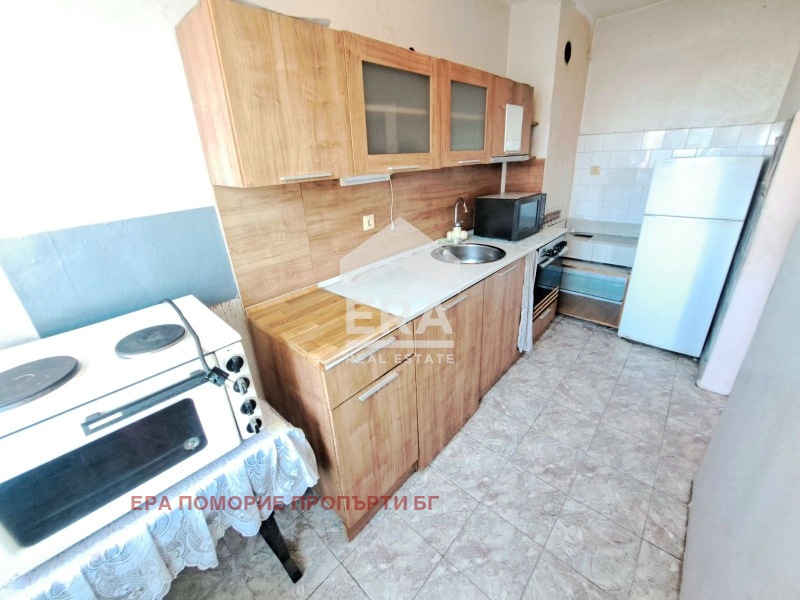 Продава ЕТАЖ ОТ КЪЩА, гр. Поморие, област Бургас, снимка 10 - Етаж от къща - 56018026