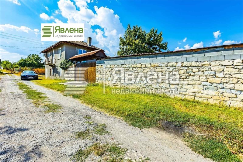 Продава  Къща област Търговище , с. Буховци , 1140 кв.м | 14689011