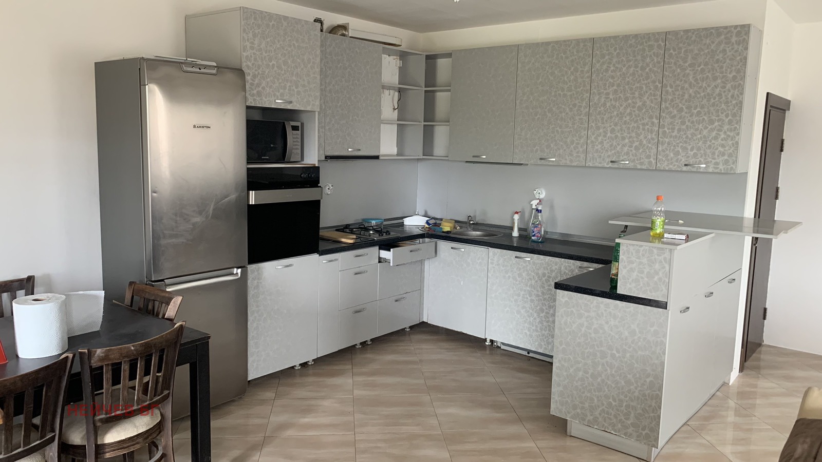 Продава КЪЩА, гр. София, гр. Нови Искър