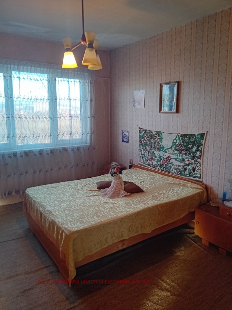 Продава 2-СТАЕН, гр. Перник, Център