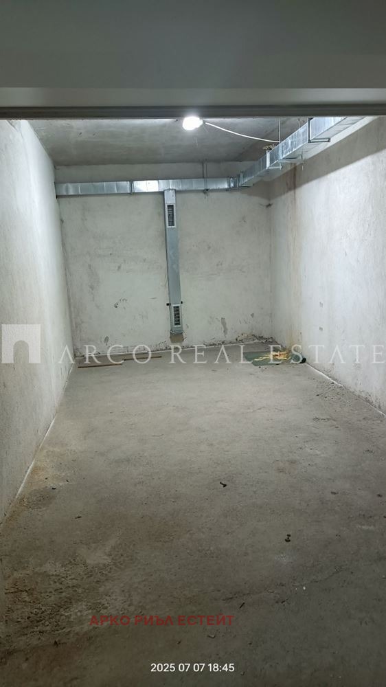 Продава ГАРАЖ, ПАРКОМЯСТО, гр. София, Редута