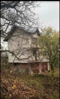 Продава КЪЩА, област Перник, с. Долни Романци • 49000 € / 95835.67 лв. • 35570565 6