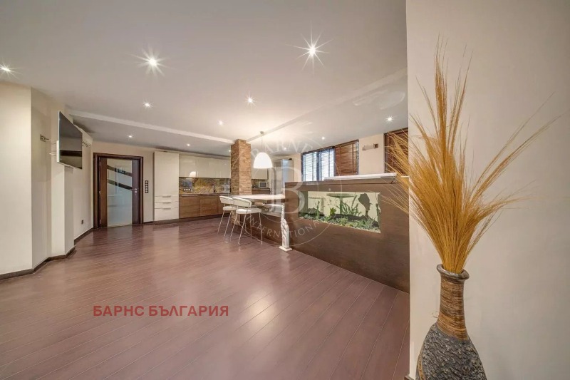 Продава 3-СТАЕН, гр. София, Хиподрума, снимка 3 - Апартаменти - 52670731