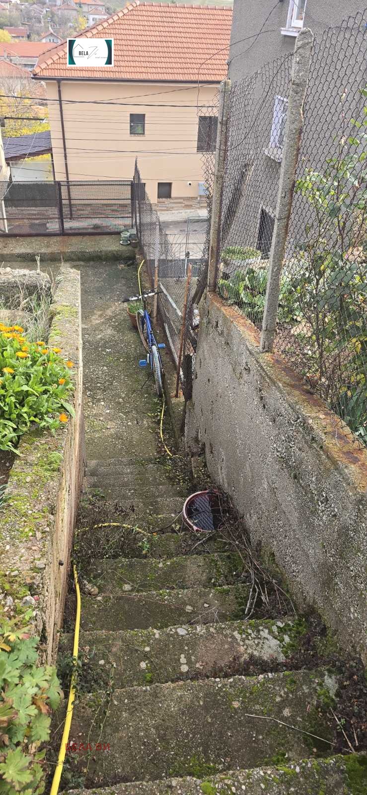 Продава ЕТАЖ ОТ КЪЩА, гр. Радомир, област Перник, снимка 7 - Етаж от къща - 52469704