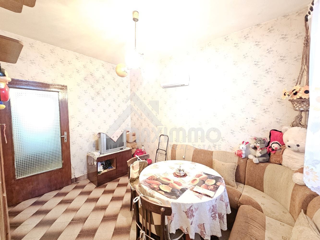Продава 2-СТАЕН, гр. Варна, Възраждане 1