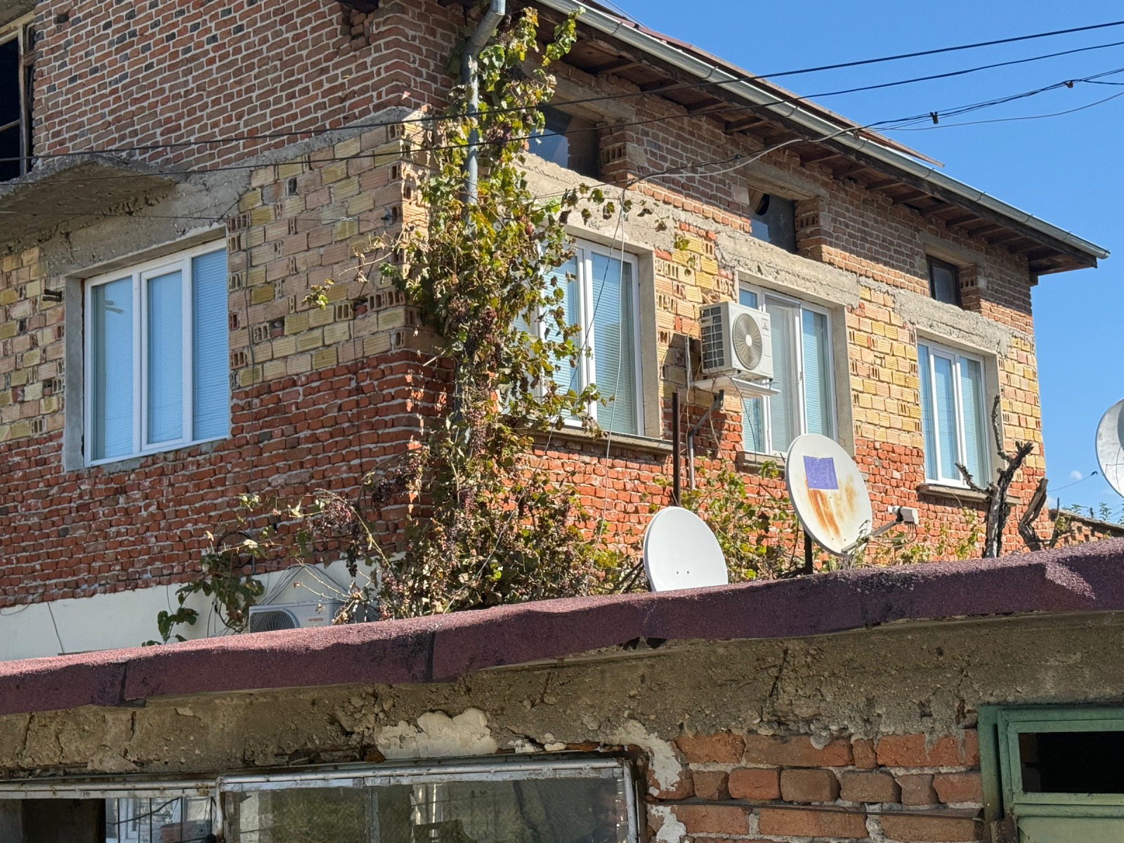 Продава ЕТАЖ ОТ КЪЩА, гр. Хаджидимово, област Благоевград