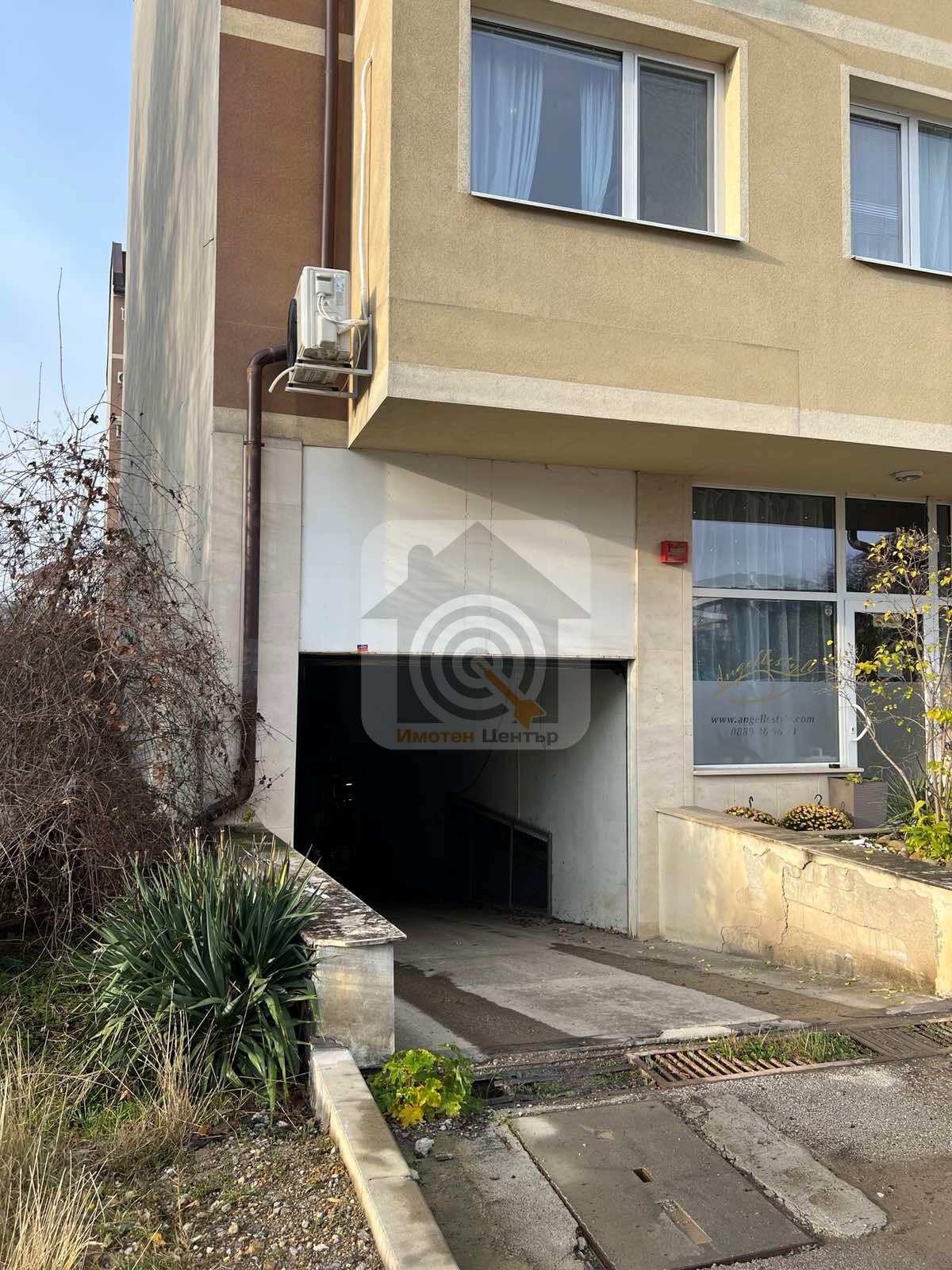 Продава ГАРАЖ, ПАРКОМЯСТО, гр. София, Овча купел 1