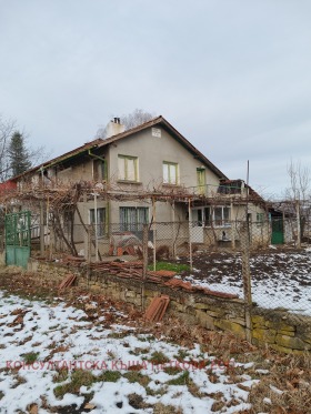 Продажба на имоти в с. Лисец, област Ловеч - изображение 3 