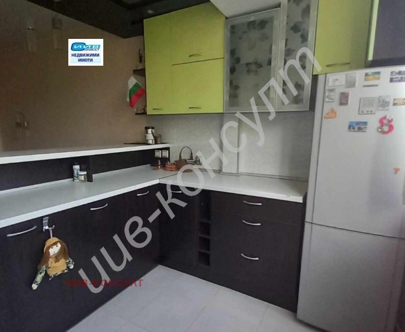 Продава 3-СТАЕН, гр. Велико Търново, Център, снимка 3 - Апартаменти - 52800655