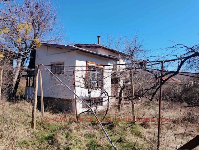 Продава КЪЩА, с. Стефаново, област Ловеч, снимка 2 - Къщи - 53904711